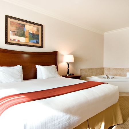 Holiday Inn Express And Suites Klamath Klamath Falls Kültér fotó